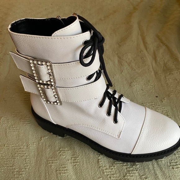 JS White Boot - Picture 11 of 11